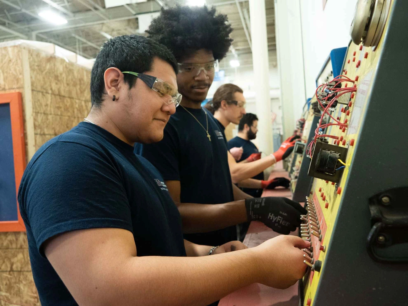 VA students at NTI working on HVAC